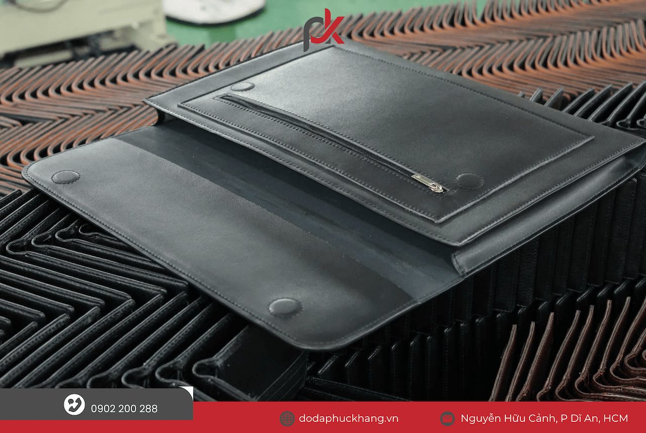 Xưởng Gia Công Túi Da Phúc Khang
