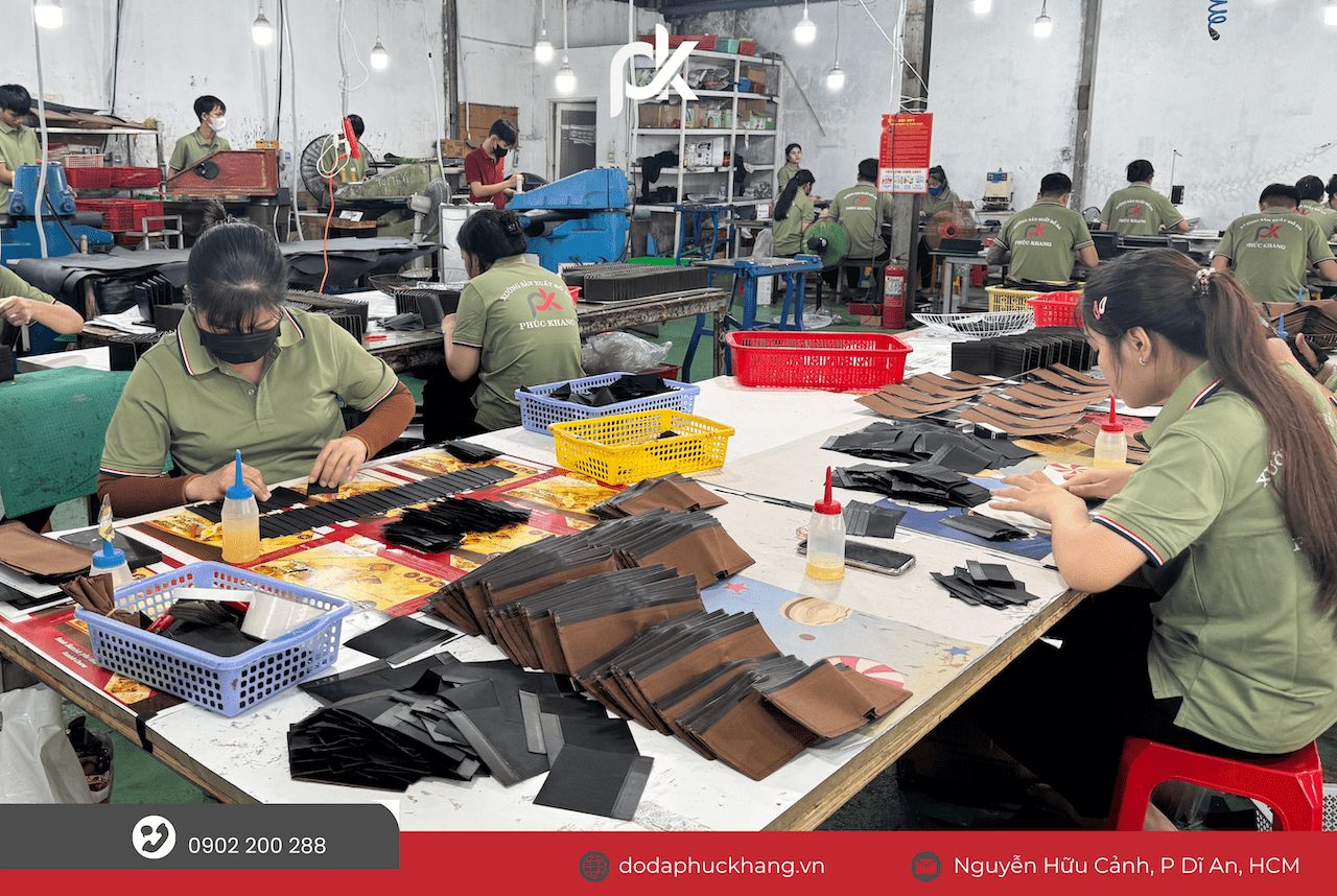 Xưởng Phúc Khang chuyên ví thắt lưng da thật chất lượng cho sàn TMĐT